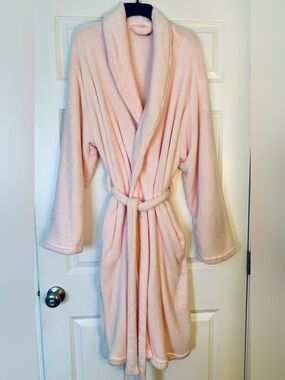 Hotel Soft Light Pink Plush Robe